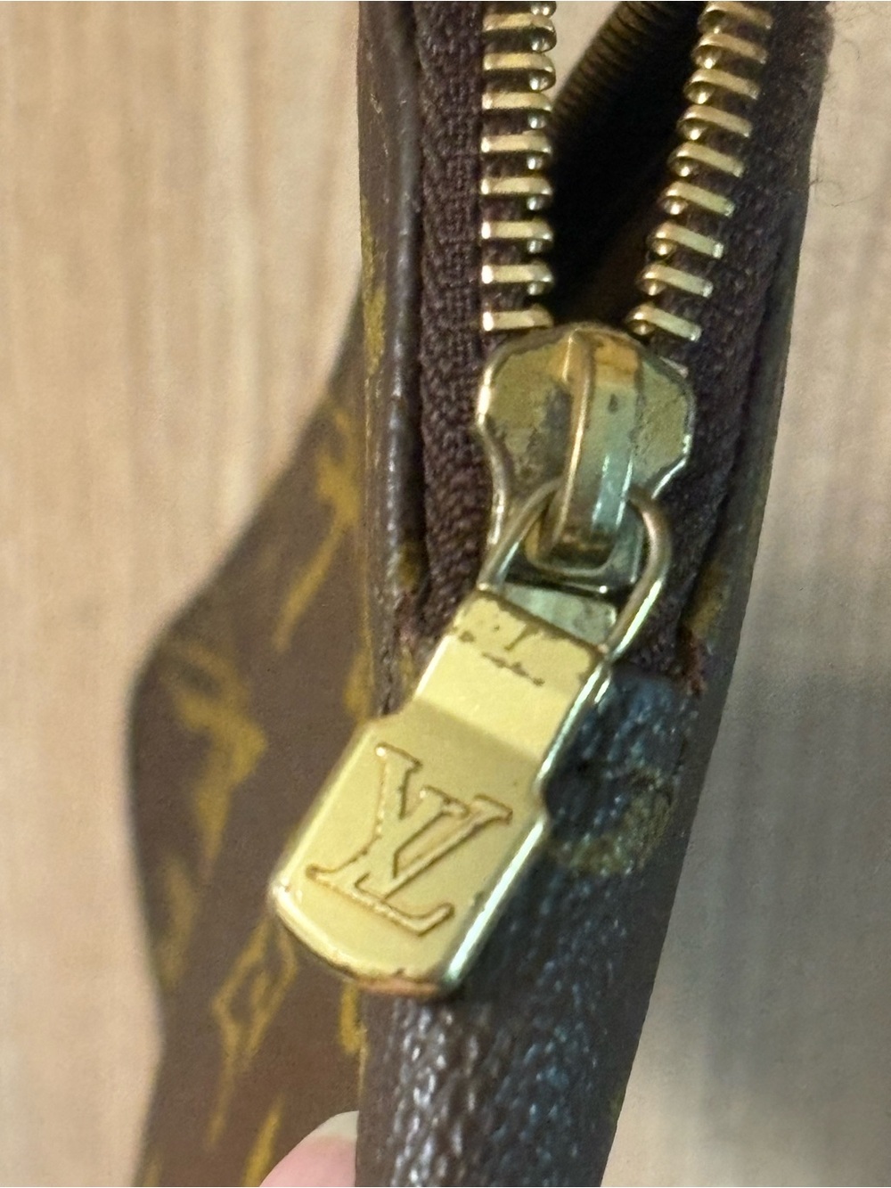 Auth Louis Vuitton Monogram Portfolio Clutch iPad Sleeve Zip Vintage - Picture 8 of 16